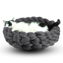 Panière pour chat en laine tréssée très chalereuse pour l'hiver en 2 tailles